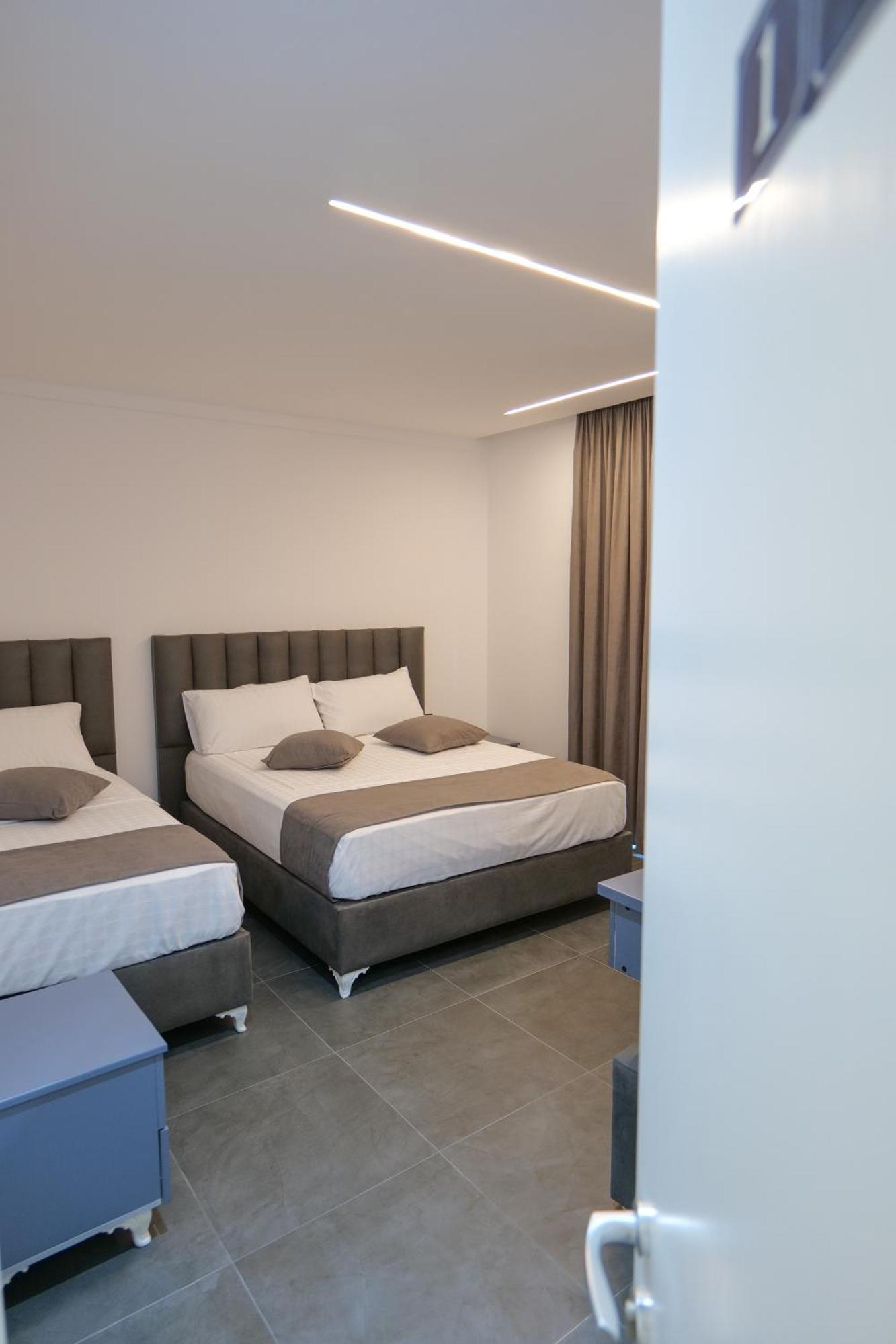 Hotel Celaj Vlorë Exteriér fotografie
